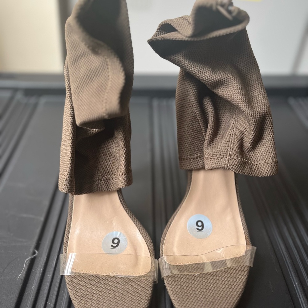 Elegant Brown Women's Heels